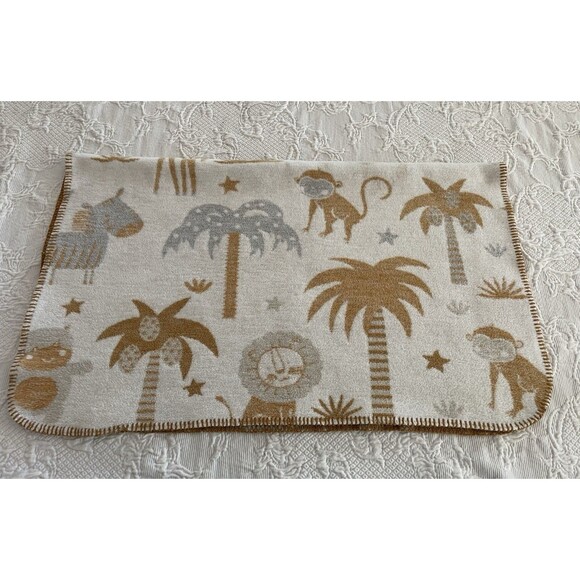 Docofil Reversible Baby Throw Blanket Portugal Warm Soft N Cozy Approx 34x28" - Picture 1 of 10